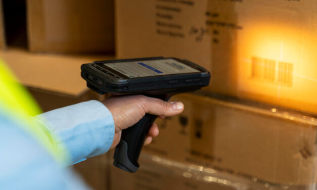 Comment les étiquettes codes-barres sur mesure facilitent la gestion des inventaires ?